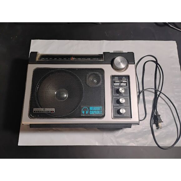 General Electric AM/FM Radio 7-2885F (Static When You Adjust Volume) - Picture 1 of 11